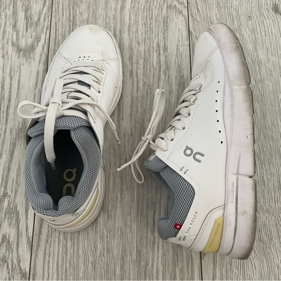 On Running Shoes - On Cloud Women’s Shoes The Roger Advantage . White/Rose. Size US6